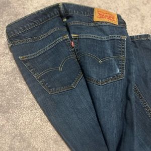 Men’s Levi’s dark jeans